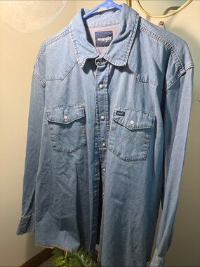 Wrangler Light Blue Denim Snap Shirt